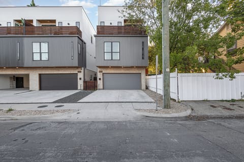 Modern Detached 4 Story Single Family Home