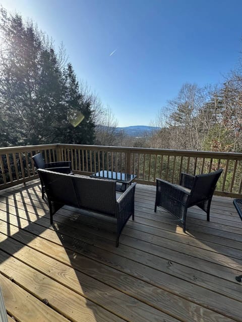 Top porch overlooking the mountains
