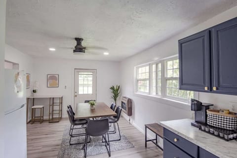 Shea's Chalet - Cozy home in Monteagle, TN (2203)