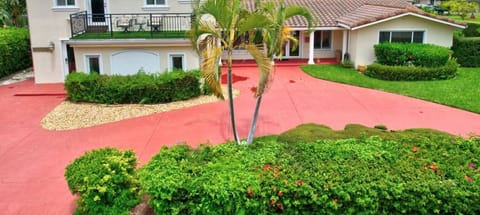 Beachside Duplex with Loft & Main House
