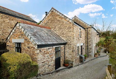 Welcome to Honey Pot, quietly settled between Liskeard and Looe