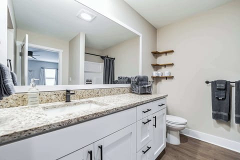 Plenty of elbow room in the master bathroom! 