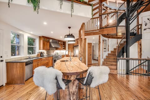 Breathtaking workmanship throughout