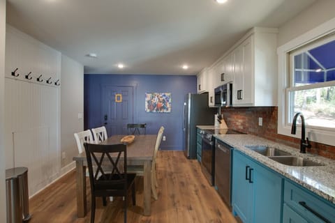 Fully Stocked Kitchen for Six