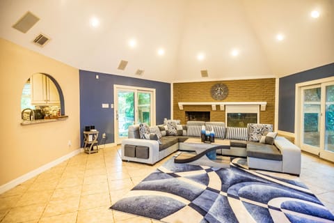 Living Room with 85" Samsung 4K TV and Surround Sound