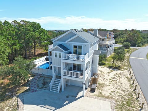 M30: Martinis and Bikinis | Front Aerial View