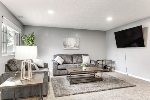 Dayton Vacation Rental | 3BR | 1.5BA | 2,500 Sq Ft | Stairs Required