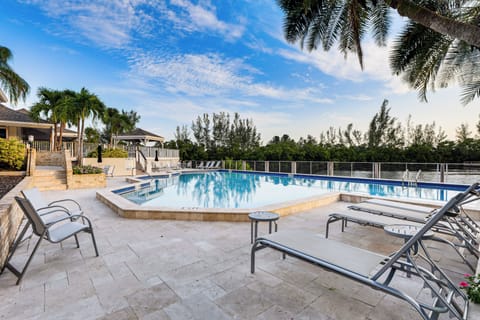 Bradenton Vacation Rental | 3BR | 2BA | 2,800 Sq Ft | Step-Free Access