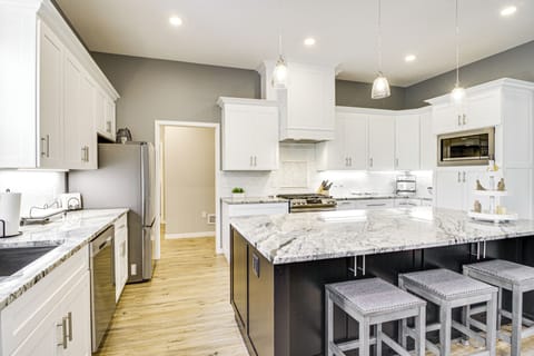 Kitchen | Basic Cooking Essentials | Dishwasher | 1st Floor