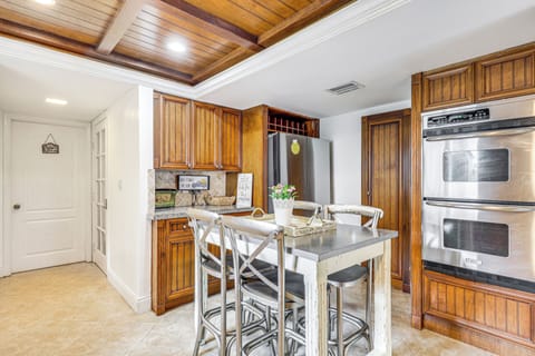 Kitchen | 1st Floor | Dishwasher | Keurig Coffee Maker