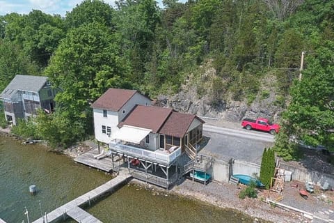 Exterior of Sunset Paradise