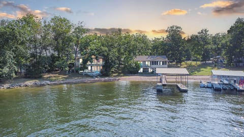 Nice shoreline for lake time