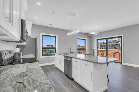 Full stocked kitchen with plenty of counter space