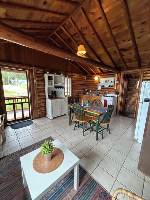 Dining / Kitchen (1)