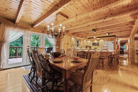 Laurel Log Lodge - Dining table for eight and bar for 6 more