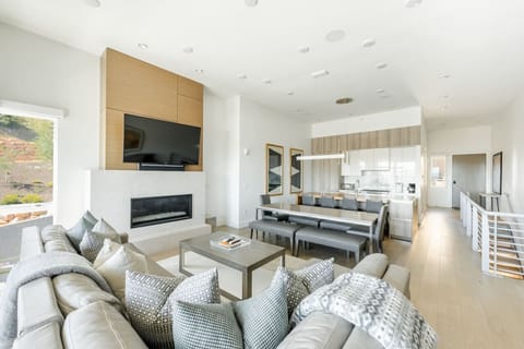 The Most perfect location you will stay at, this beautiful ski in/ski out