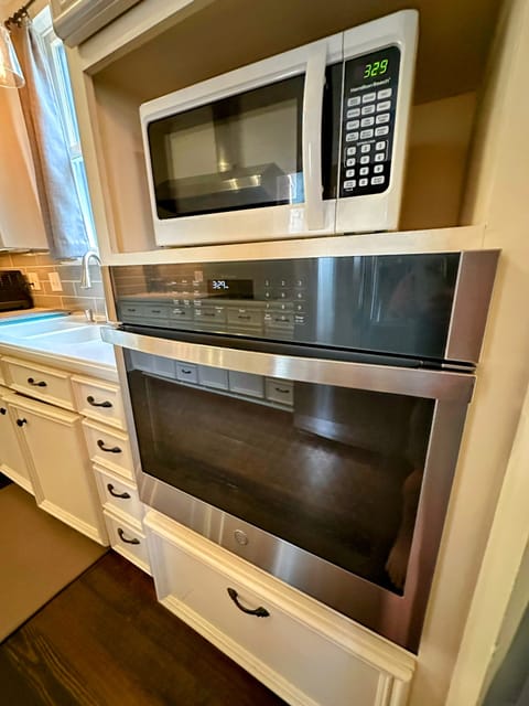 45e83393-5b24-4f4a-b3ed-7e72674f8df4