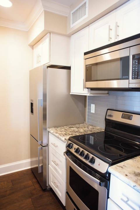 Fully furnished kitchen