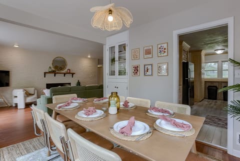 Dining area is near kitchen room