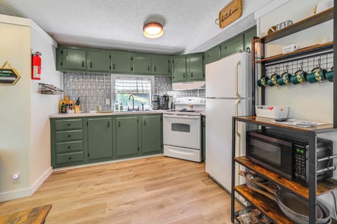 Kitchen | Cooking Basics Supplied