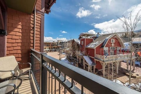 Capitol Peak Lodge - Balcony