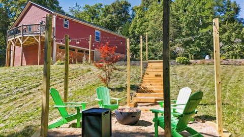 Outdoor seating area with fire pit