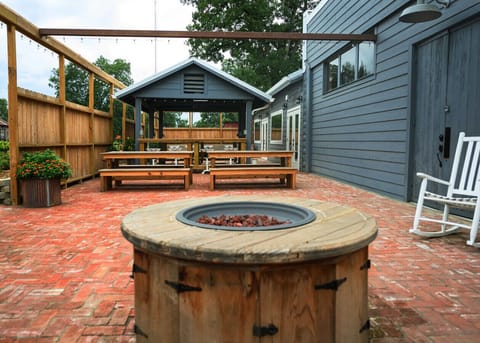 Fire pit