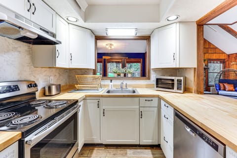 Kitchen | 1st Floor | Dishwasher | Ninja Single-Serve Coffee Maker