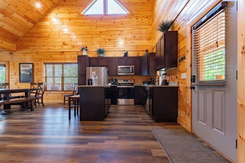 Smokey Waters' fully-equipped kitchen