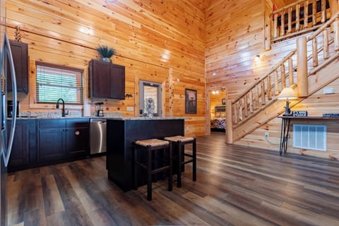 Smokey Waters' fully-equipped kitchen