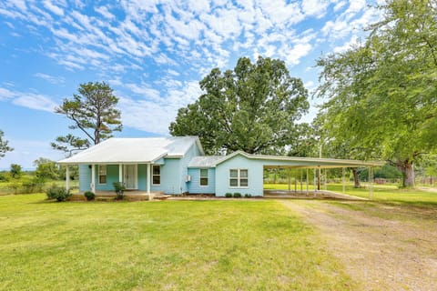 Talihina Vacation Rental | 3BR | 1BA | 1,300 Sq Ft | 4 Steps Required
