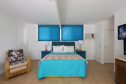 Your suite features a queen bed.