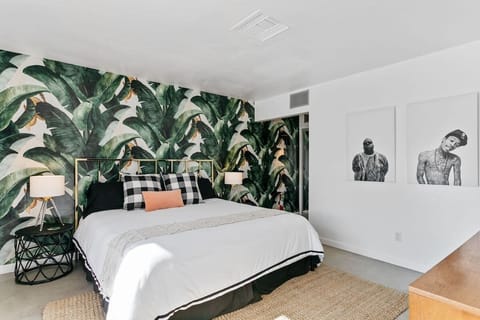 Room 4 features a king bed and a mini fridge.