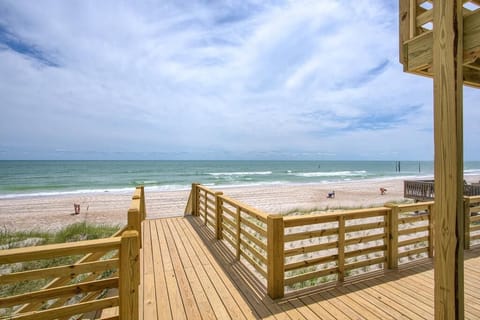 Full Width Sun Deck with Beach Access
