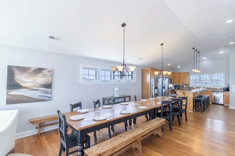 Top Level Dining Area