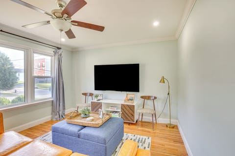 St Louis Vacation Rental | 2BR | 2BA | 1,400 Sq Ft | 2 Steps Required