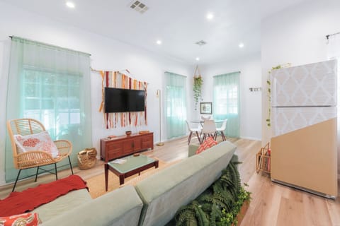 * Designer features
* 55" Smart TV
* Fully equipped kitchen
* Fast WIFI