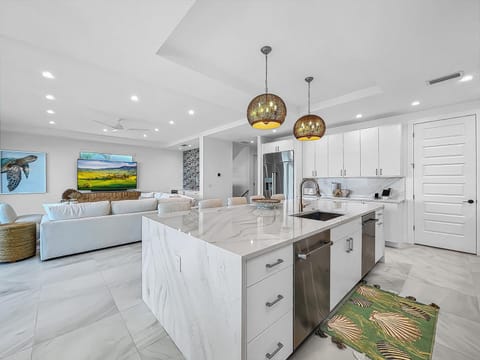 fd092879-6cf0-4081-a979-1ce483cb2af8