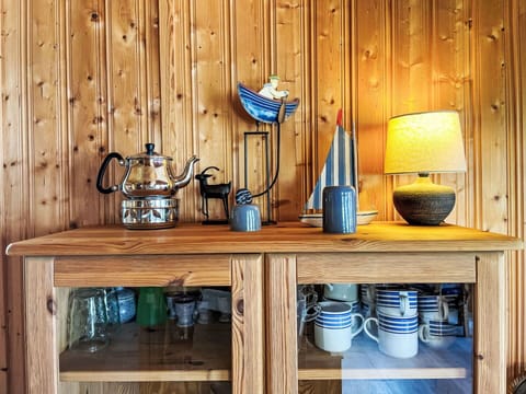 Sky, Plant, Building, Window, Tree, Wood, Land Lot, Cottage, House, Landscape