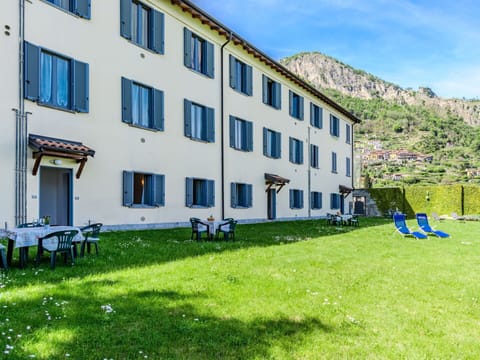 Plant, Sky, Property, Window, Building, Azure, Cloud, Land Lot, Urban Design, Grass