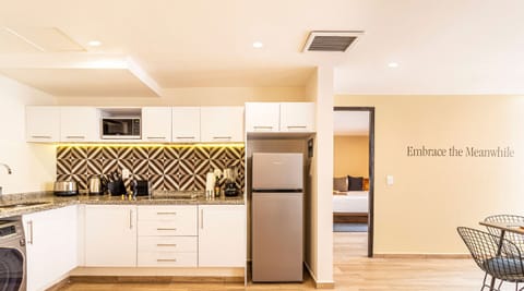 El mobiliario, la decoración y los servicios pueden variar ligeramente.