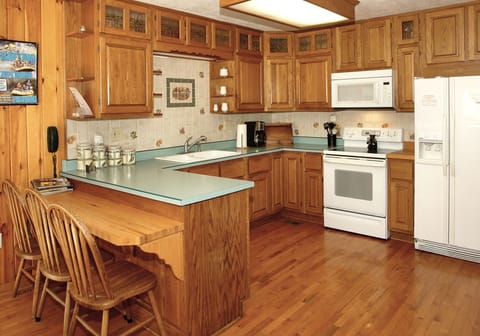 Fully equipped kitchen