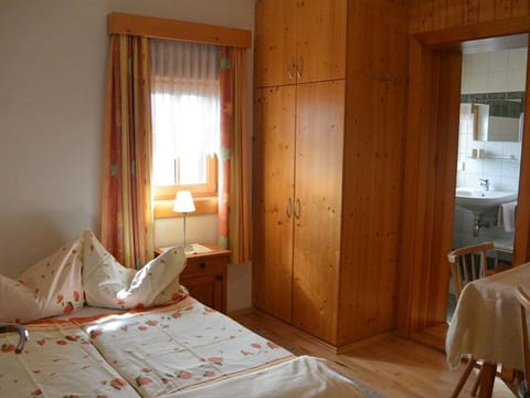 Doppelzimmer mit Du/wc - Stanahof Farm Stay in Carinthia, Austria