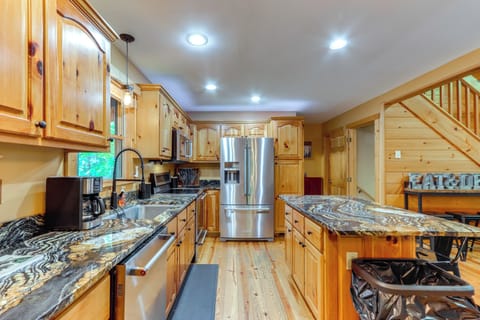 Kitchen | Cooking Basics | Dishwasher | Cooking Basics | Main Level