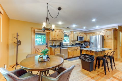 Dining Area | Dishware & Flatware Provided | Main Level