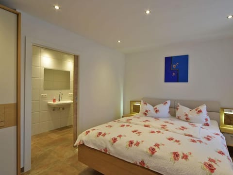 Double room at ground level - Landhaus Ebner Farm Stay in Carinthia, Austria