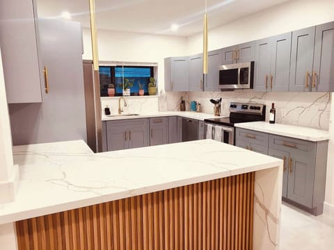 Kitchen equipped with all the essentials for whipping up breakfast, lunch and dinner.