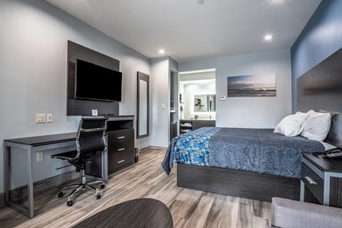 Relax in a spacious room with window light and easy climate control.