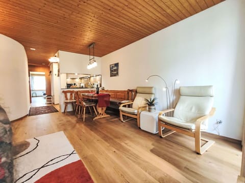 Sky, Plant, Cloud, Building, Window, Tree, Natural Landscape, Land Lot, House, Cottage