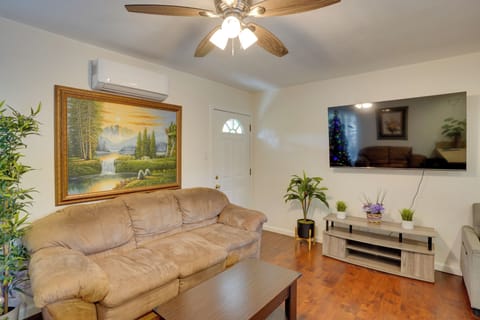 Long Beach Vacation Rental | 2BR | 1BA | Step-Free Access | 1,200 Sq Ft